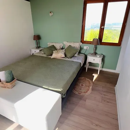 La Maison Des Cretes 3* Parnans