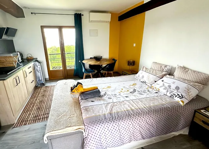 La Maison Des Cretes Affittacamere Parnans