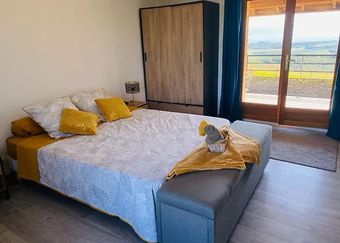 Affittacamere La Maison Des Cretes Parnans